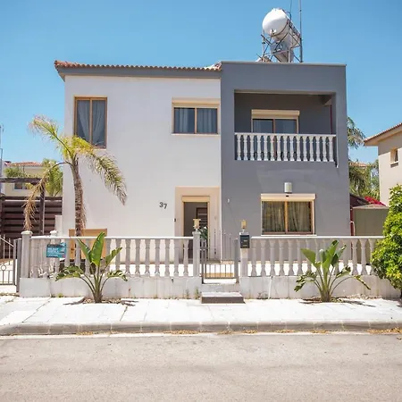 Ayia Triada Seaview Paralímni
