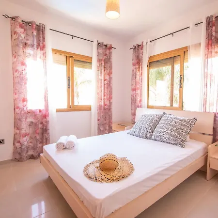 Ayia Triada Seaview